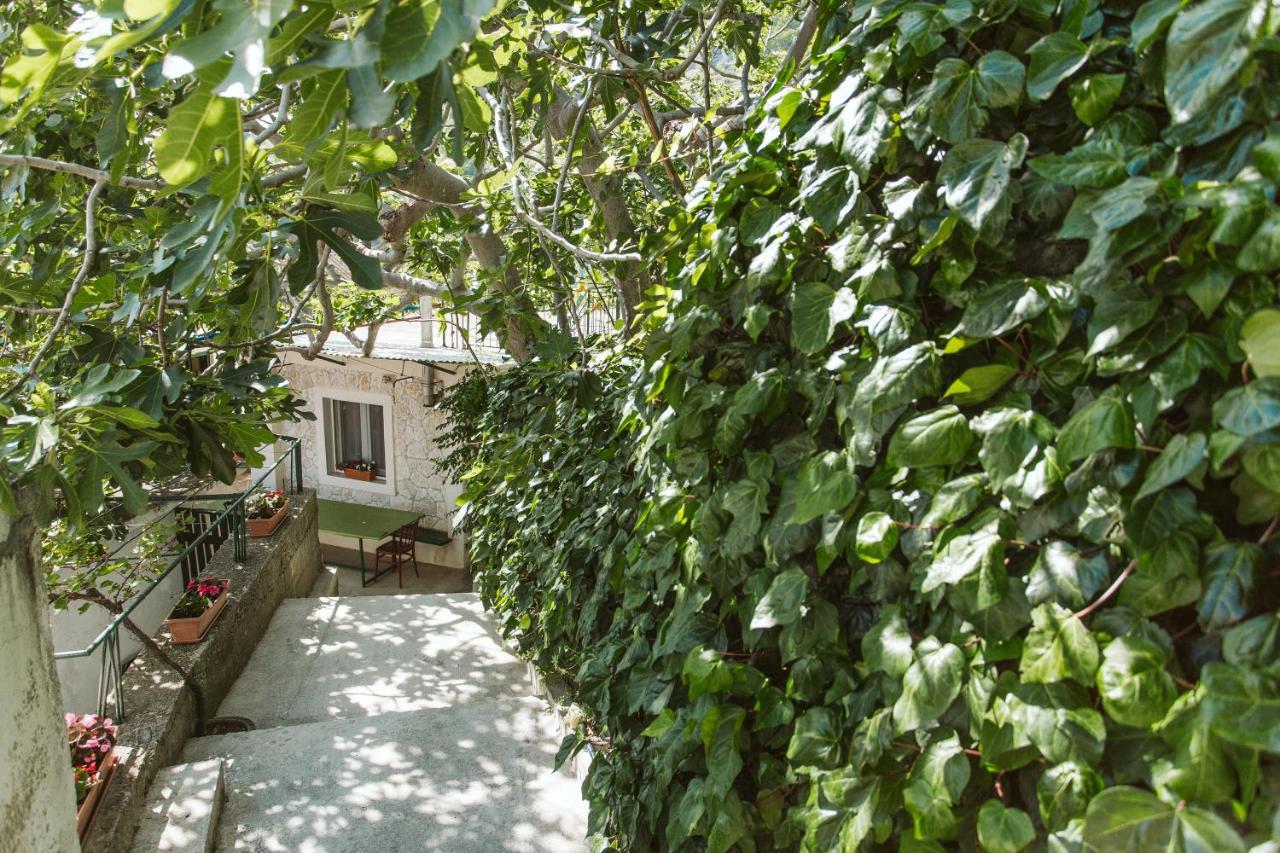 Apartment Kuzmanić Lokva Rogoznica Exterior foto